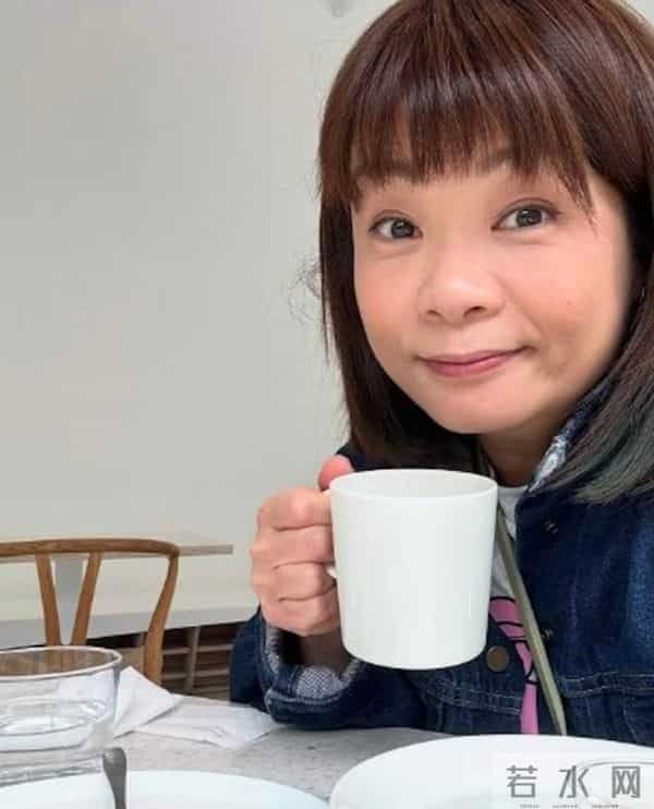 香港知名主持宣布离职,猜测是被裁员,否认转做电视台高层