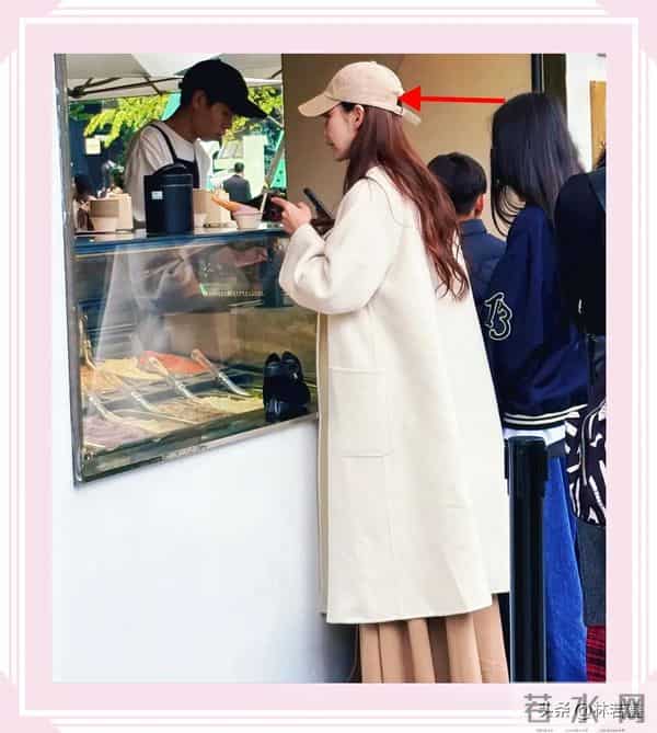 马筱梅带汪小菲儿女成都逛街被偶遇,玥儿长高了,侧颜像极了大S