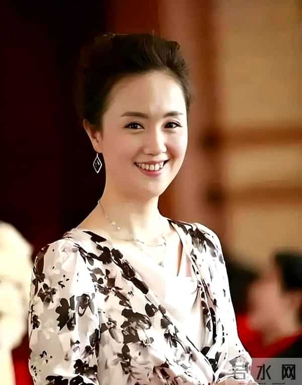 泪目!朱媛媛片场晕倒真相曝光,背后细节太揪心