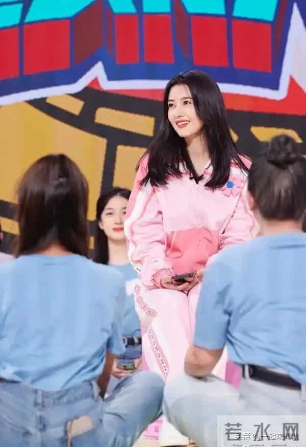 高圆圆美得不得了,完美诠释了性感