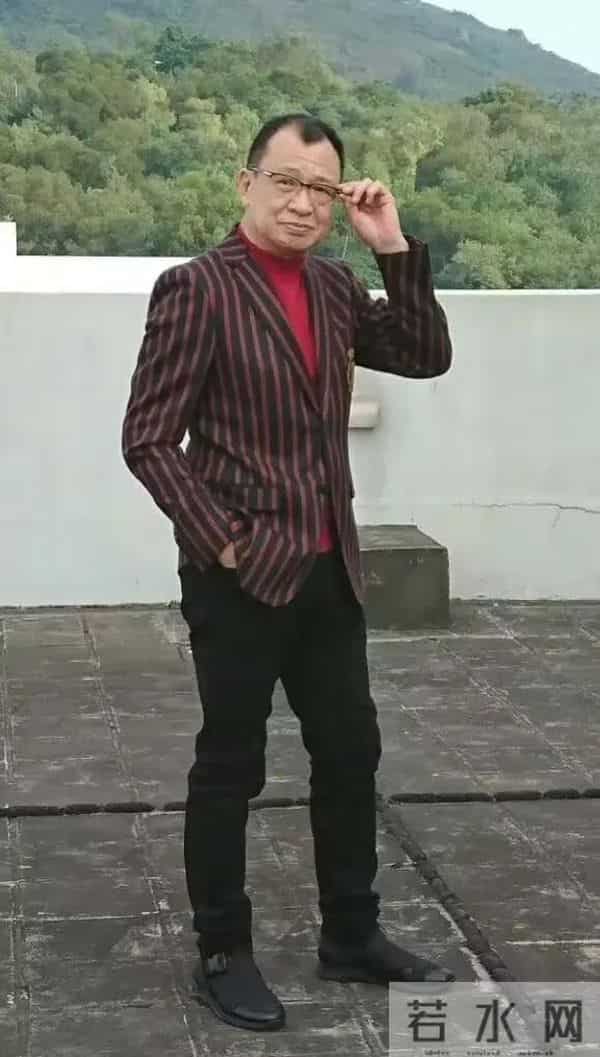 演员许绍雄后事安排公布:将于11月18日火化,家人决定将礼金全数捐出