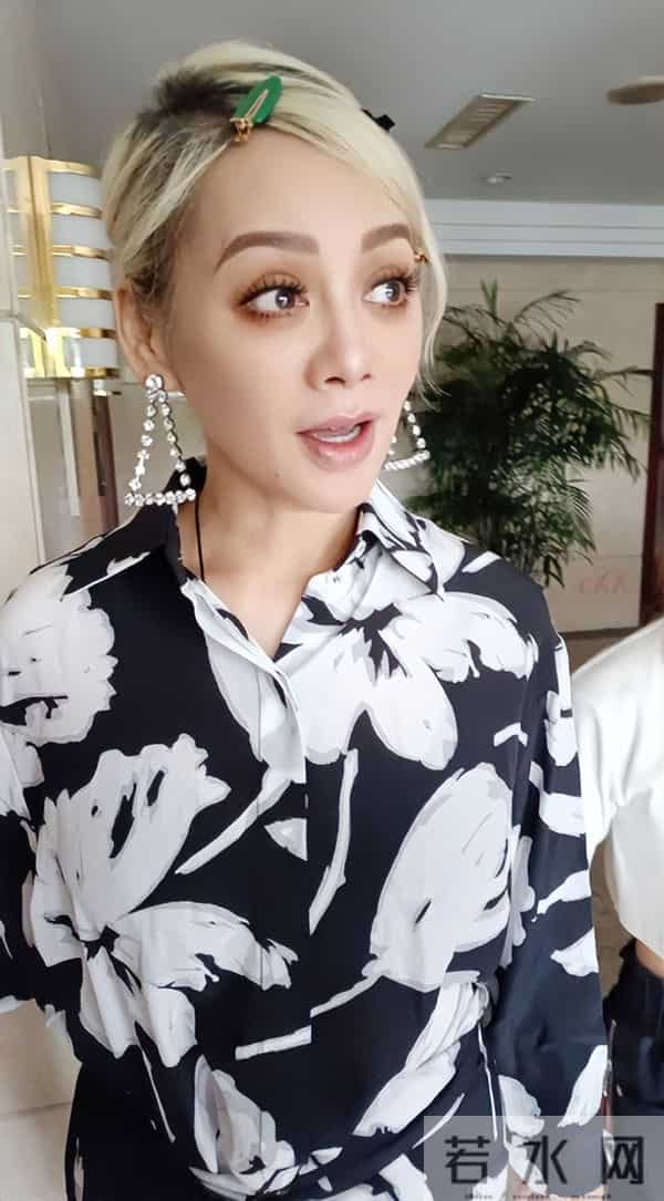 宁静做梦也没想到,美国前夫留给她的儿子,如今竟成她唯一的依靠