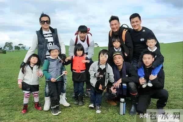 吴镇宇儿子费曼被评油腻,与杨威儿子杨阳洋合照,被调侃像流浪汉