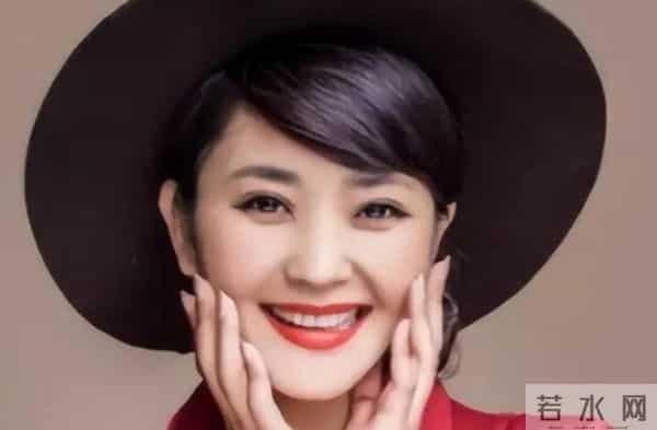 央视著名主持人与大8岁领导闪婚,婚后分居多年,她过得幸福吗?