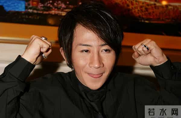 抗癌成功仅1年,49岁刘谦高调官宣喜讯,董卿的话,终于有人信了