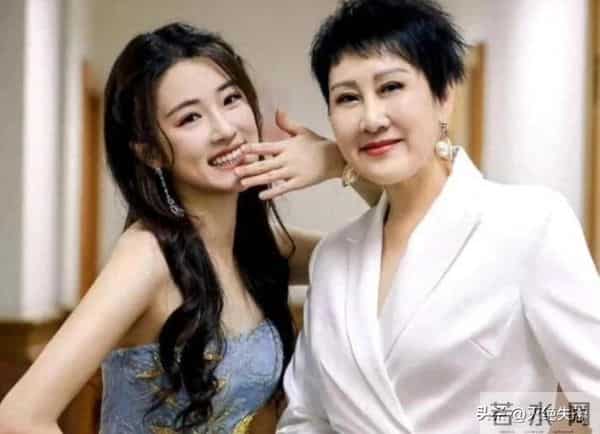 一没长相二没演技,这几位只会“啃老”的星二代,别再强行硬捧了