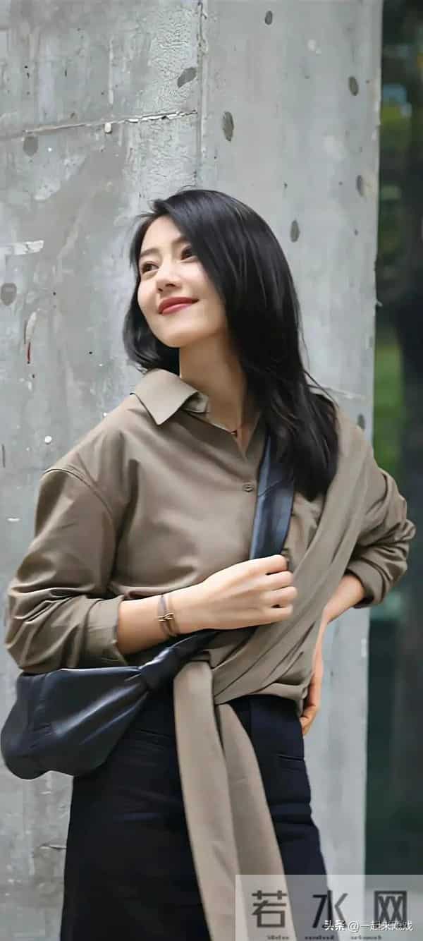 高圆圆美得不得了,完美诠释了性感