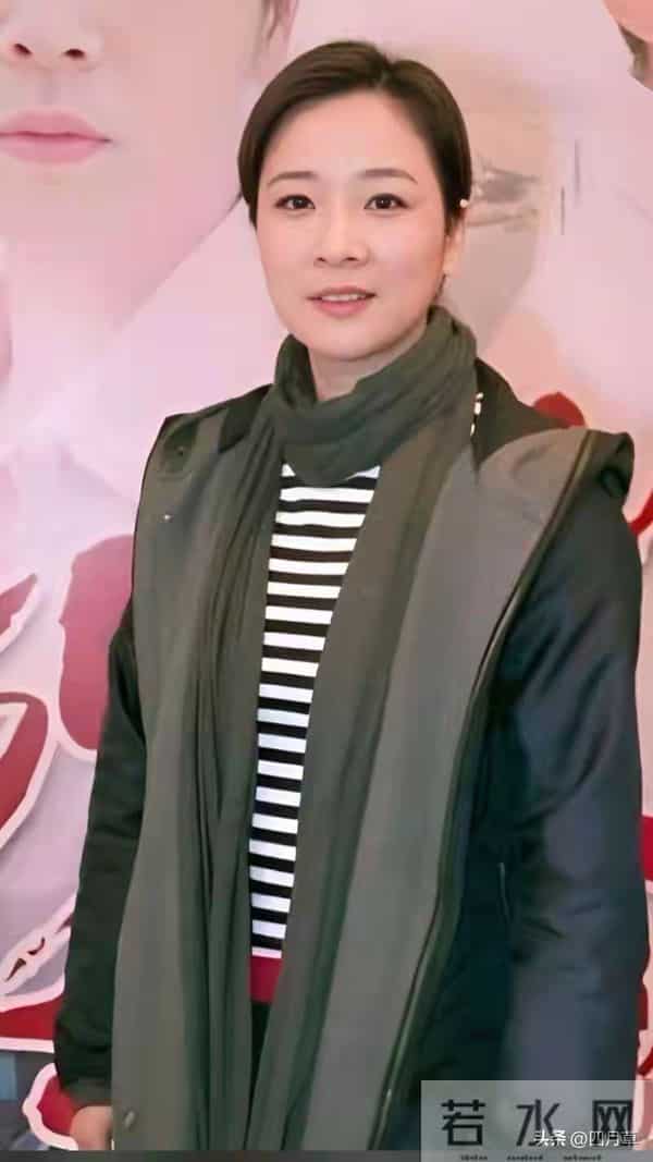 陈小艺，肤白貌美 ，气质依旧：写真欣赏。