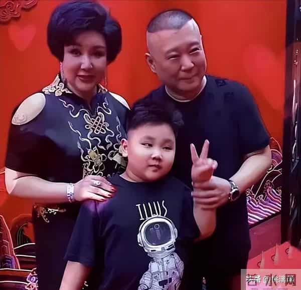 “溺爱”郭汾阳,求着郭麒麟继承家业,52岁的郭德纲暴露了真面目