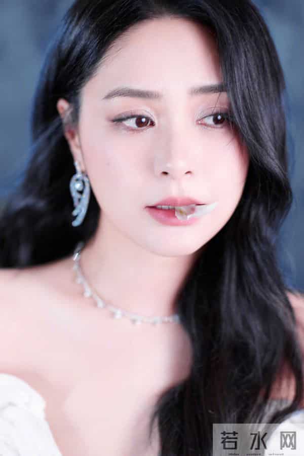 女神钟欣潼——魅力无法抵挡,这身材简直是极品中的极品!