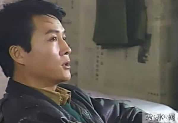 同行不同命!他15岁演戏44岁走红却英年早逝,哥哥是我们熟悉的人