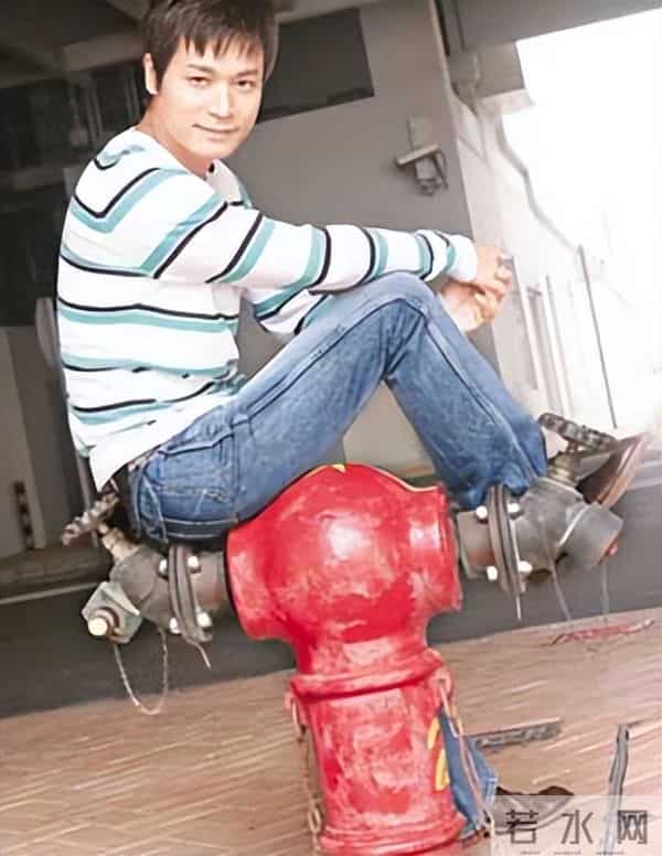 郭晋安欧倩怡宣布离婚:有一种“算计”叫郭晋安,上市前25天踢走老婆,背后的原因太现实