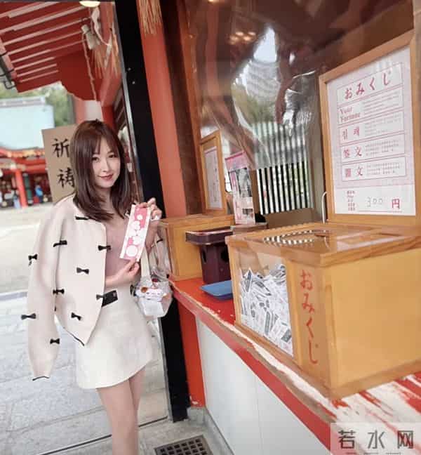 TVB前童颜女神晒近况！被指面部浮肿明显发福，称周游列国是假象