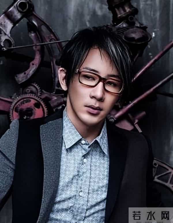 49岁刘谦再次见证奇迹-抗癌一年多,戒掉不良嗜好,几乎完全康复