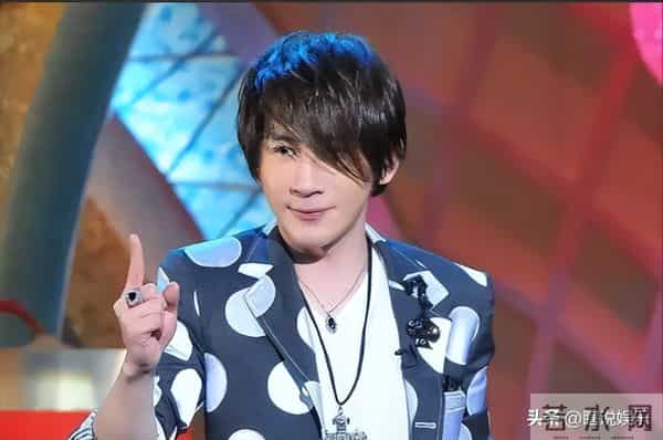 抗癌不到一年,刘谦近况曝光,“不良嗜好”已戒掉,简直判若两人