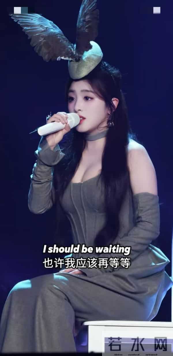 张含韵的身材那么好了啊！ 记忆都还停留在酸酸甜甜那个甜妹时候