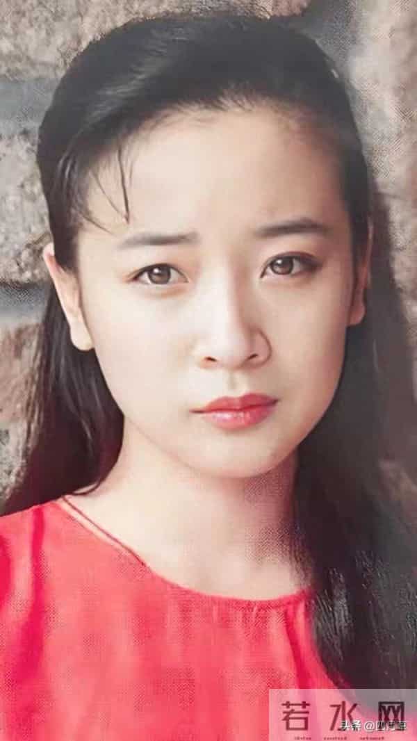 陈小艺，肤白貌美 ，气质依旧：写真欣赏。