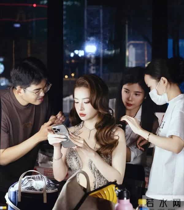 曾参加“乘风2023”的越南人气女星芝芙也是越来越红啦~