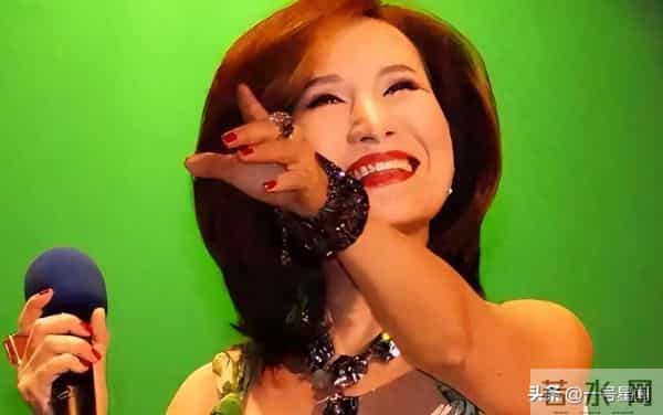 国内赚钱国外花,被"玩腻"后回国捞金的郑绪岚,终究遭到了"反噬"