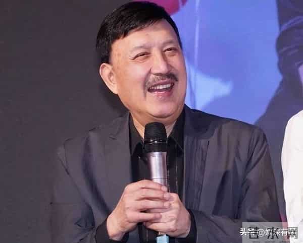 当年一代歌王,却沦为人人喊打的台D分子,如今妻离子散令人唏嘘