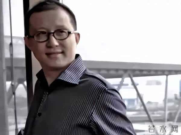 吃相太难看,他出轨、背刺亲家的时候,完全忘记自己是“凤凰男”