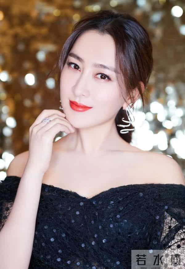 马苏——娇艳欲滴,饱满酥胸,白皙圆润,宛如仙女坠入凡间