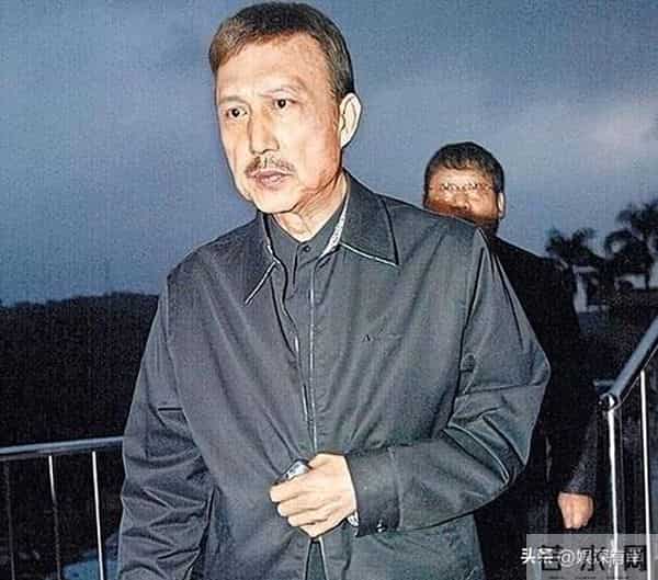 当年一代歌王,却沦为人人喊打的台D分子,如今妻离子散令人唏嘘