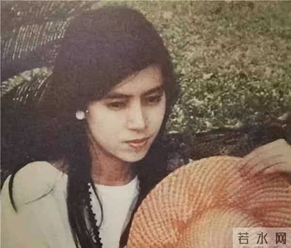 40亿包养黎明，台湾富婆许纯美从挥金如土到青灯古佛终究悟了？