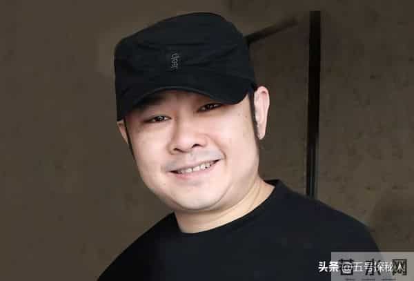 离婚33年后,再看刀郎“和富商私奔”的前妻,她后悔俩字说烂了