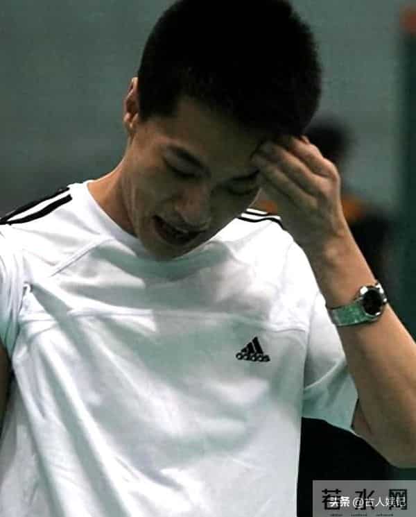 24年他从确诊到去世仅15天,“央视最帅主持人”的遭遇,令人痛心