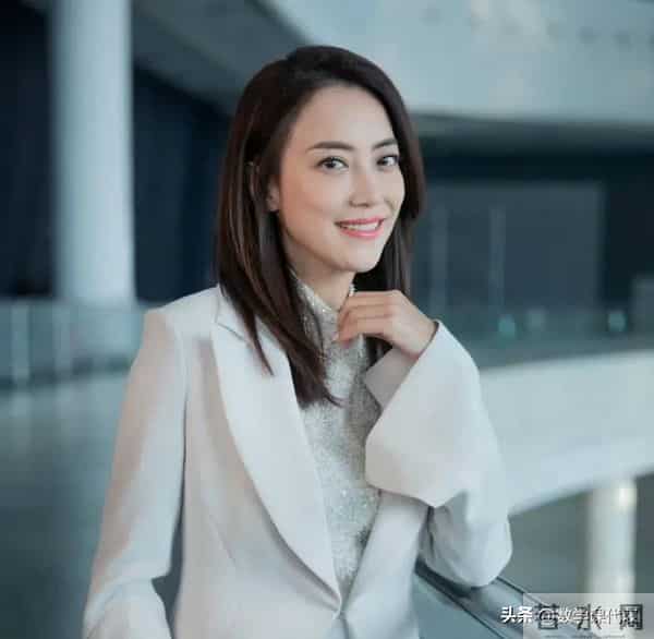 谢霆锋与儿子逛商场距离过远被网友指责,霍汶希或道明真正原因!