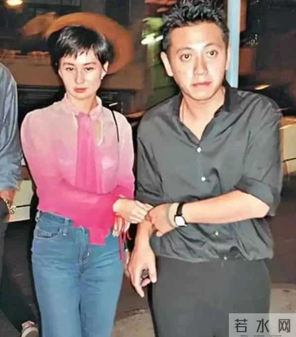 何超琼,和杨受成,之子杨其龙,最恩爱的合照,满脸幸福甜蜜