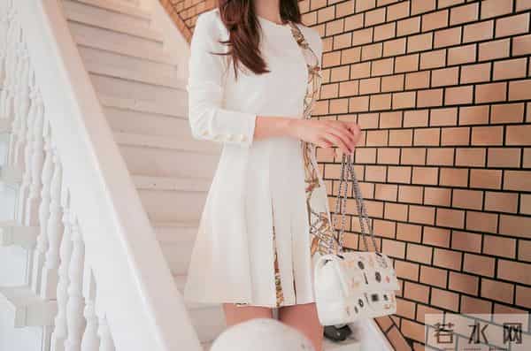 孙允珠-西亚简约风锁链流苏纯白外套