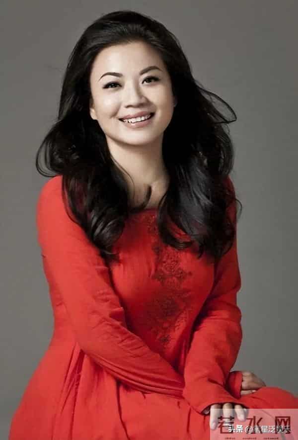 56岁张也被问 “不结婚如何解决需求”,她说幸福从不由婚姻定义