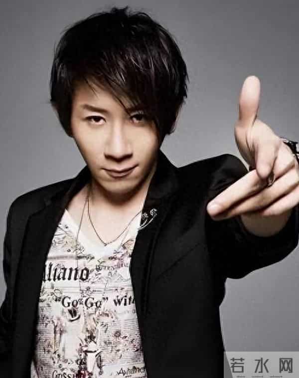 钱再多有什么用?"不良嗜好"致癌的刘谦,给中年男人们提了个醒