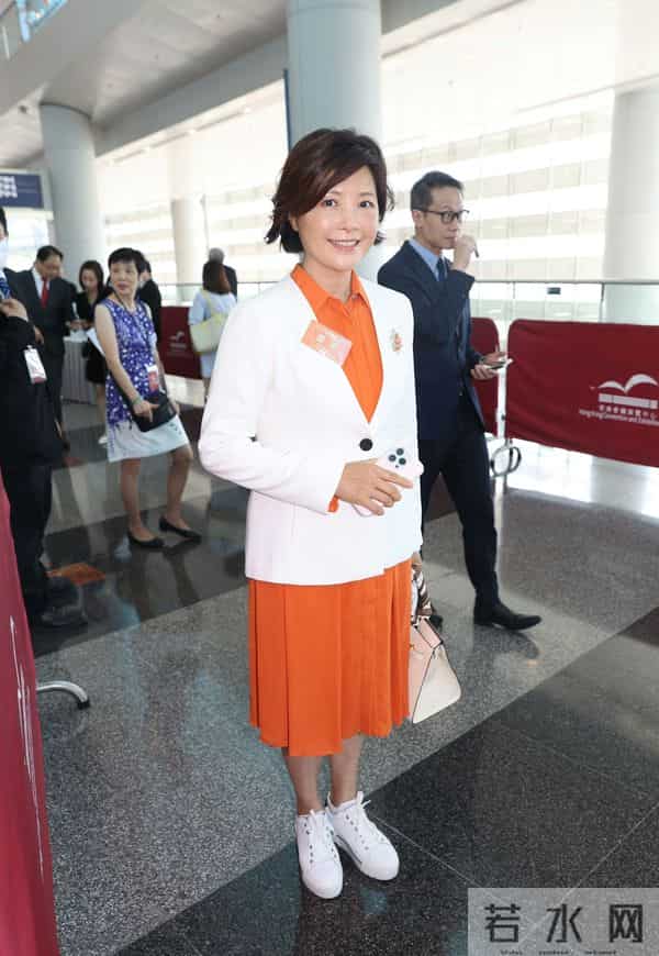 56岁前TVB女星近况曝光,目前她的身份是一家上市公司首席战略官