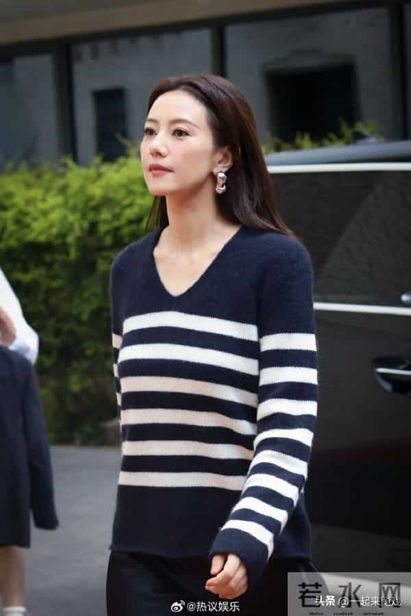 高圆圆美得不得了,完美诠释了性感