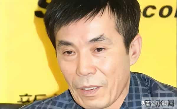 见过手撕前任的,还是头一次见亲儿子开直播手撕亲爹的