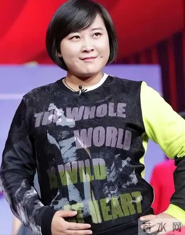 钱赚够了不装了?退出春晚销声匿迹的贾玲,如今的下场怪不了别人