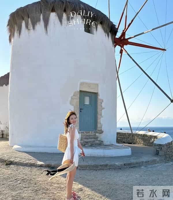 TVB前童颜女神晒近况！被指面部浮肿明显发福，称周游列国是假象