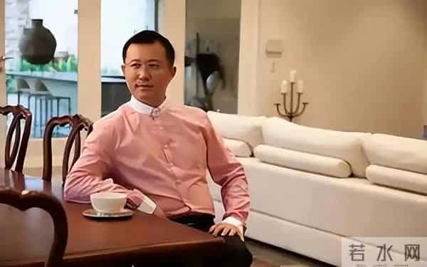 吃相太难看,他出轨、背刺亲家的时候,完全忘记自己是“凤凰男”