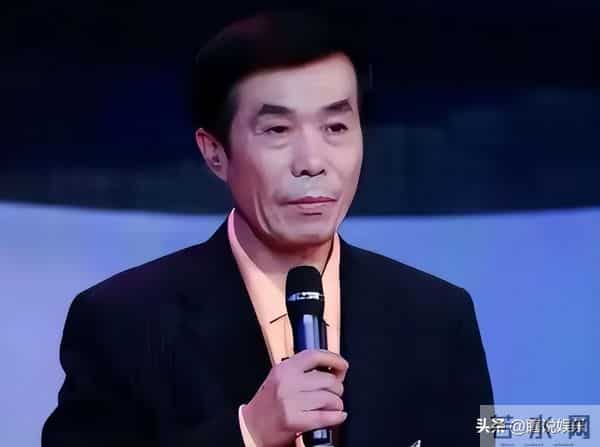 见过手撕前任的,还是头一次见亲儿子开直播手撕亲爹的