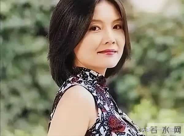 凄凉一生，马晓晴与名导同居多年被抛弃，如今复出无人问津