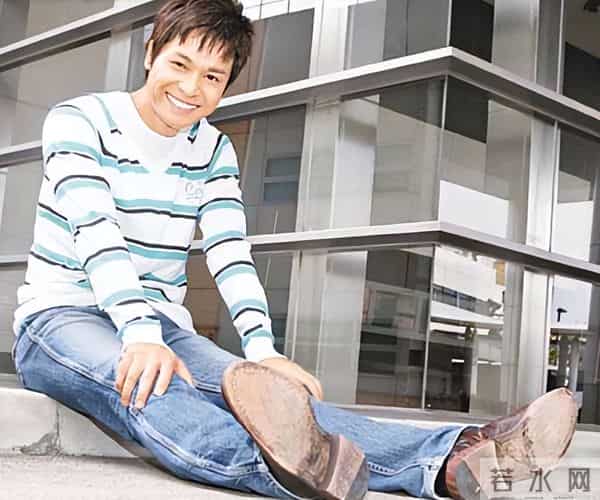 郭晋安欧倩怡宣布离婚:有一种“算计”叫郭晋安,上市前25天踢走老婆,背后的原因太现实