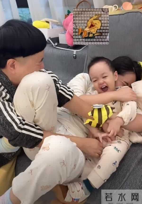 王宁女儿晒家庭日常,教儿子直呼金龟子大名,祖孙三代像两代人