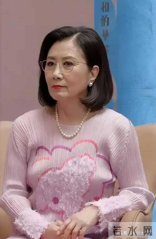 他是汪明荃和曾庆瑜得不到的男人,一生不婚不育,81岁孤独终老