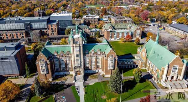 贝索斯前妻的“慈善逆行”:一月捐3亿给HBCUs,五年捐出半幅身家