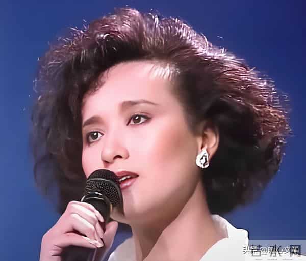 “喜剧王”冯淬帆离世:一生无儿无女,床头常年放着汪明荃剧照