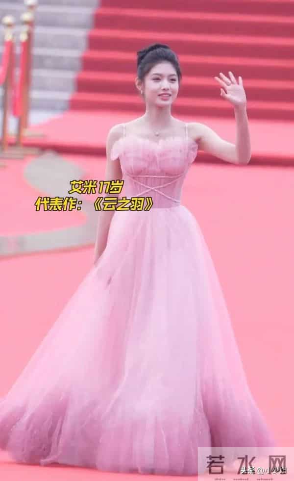 横店这一夜,珠圆玉润的短剧女神郭宇欣,秒了内娱一堆“排骨精”