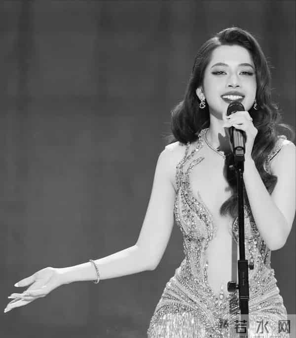 曾参加“乘风2023”的越南人气女星芝芙也是越来越红啦~